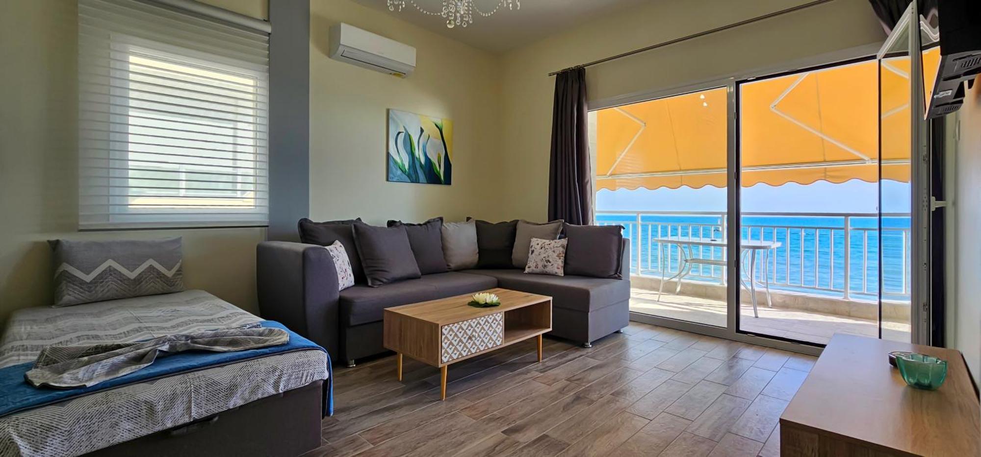 Paralía Hara Apartment In Front Of The Beach מראה חיצוני תמונה